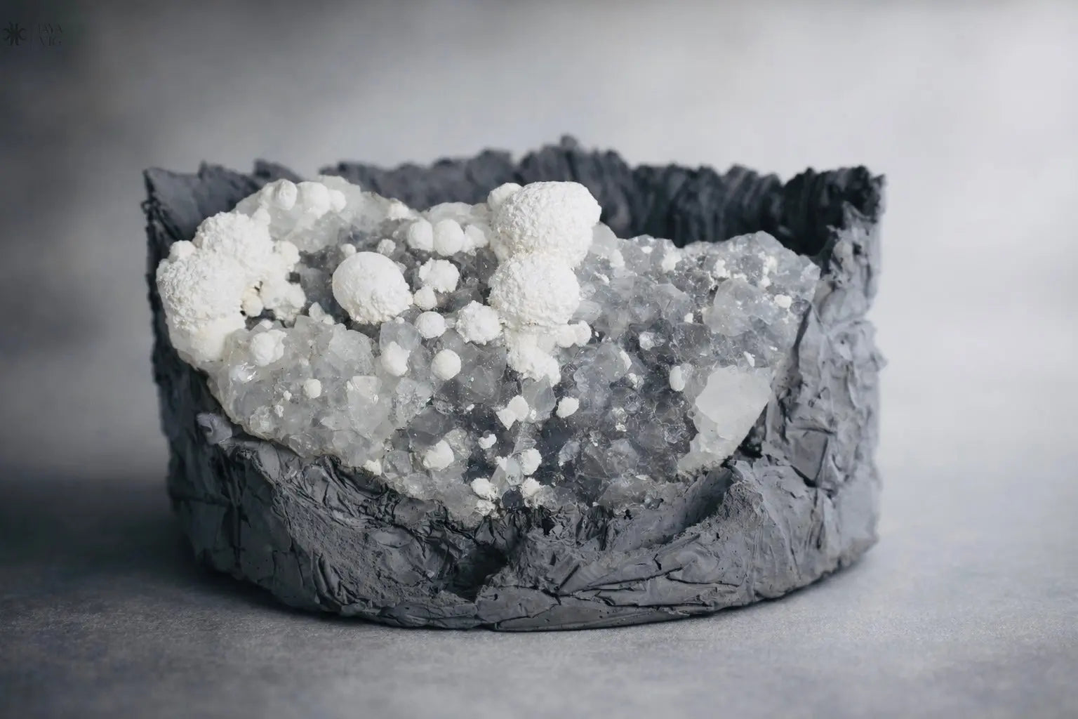 Smoke & Silk CANDLEZ.IN