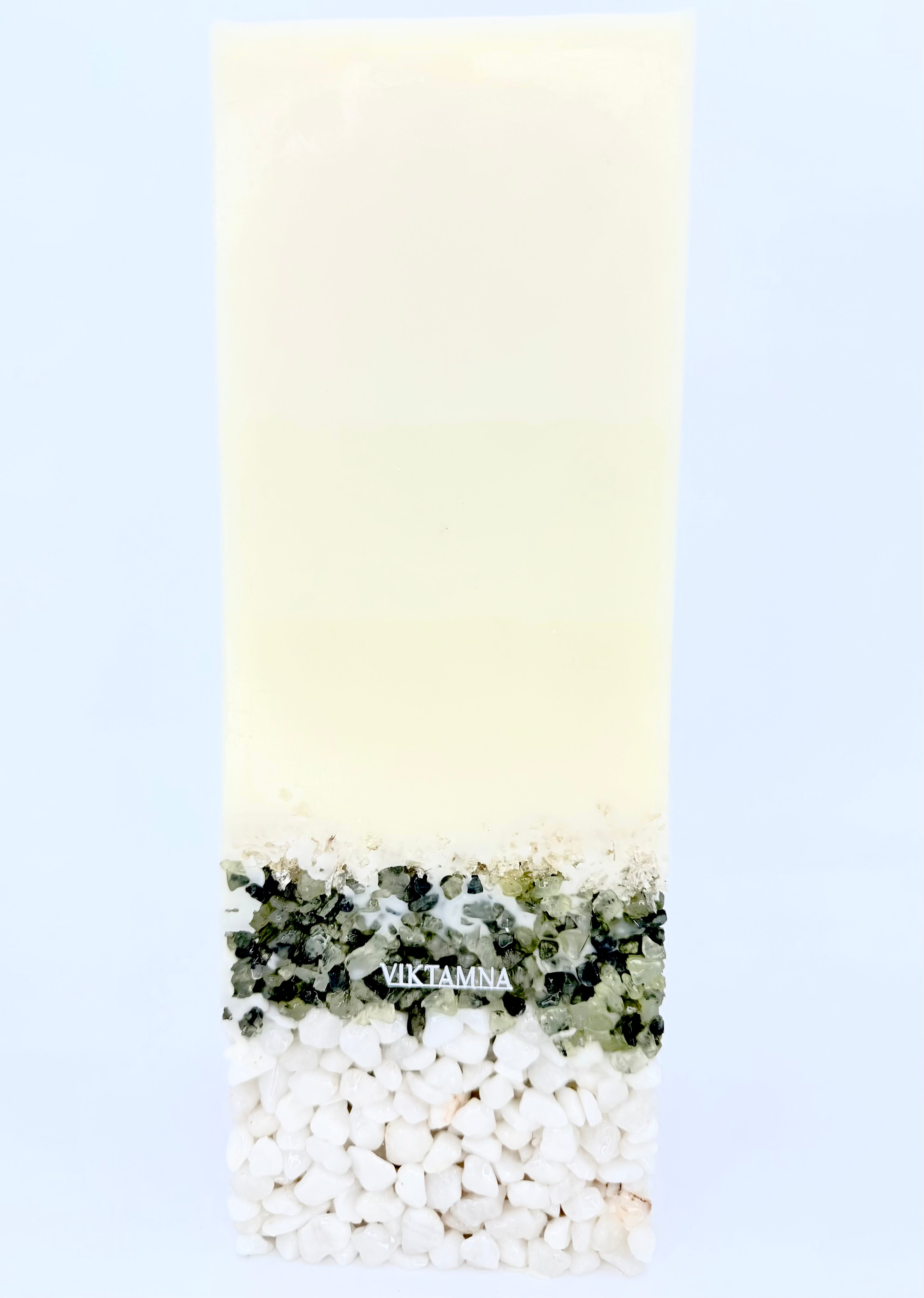 Malachite with white